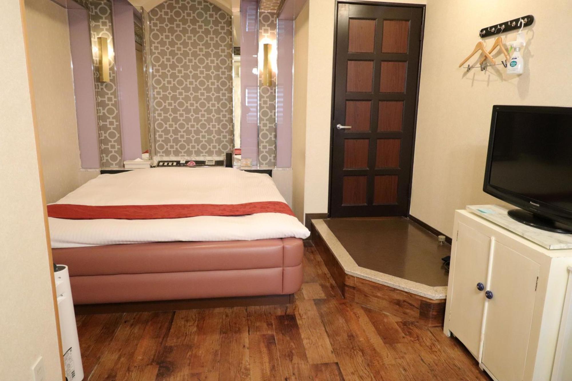 天然個室温泉 Hotel Lafontaine 諏訪 (Adults Only) Suwa  Exterior photo